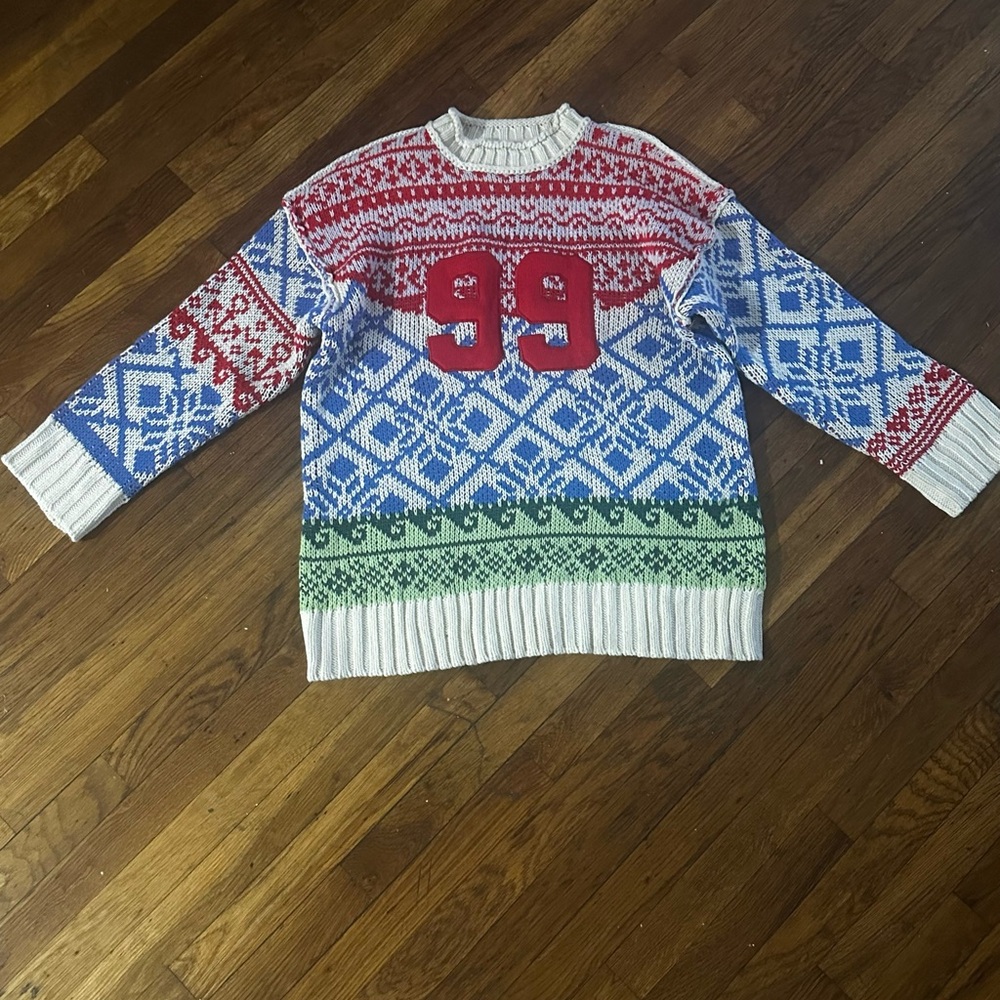 ASOS DESIGN oversized patchwork fairisle festive sweater in blue and red SMALL - Picture 5 of 9